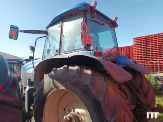 Tracteur agricole New Holland TM 175 - 3