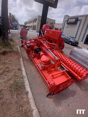 Herse rotative Kuhn HRB 453 DR - 1
