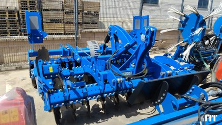Charrue New Holland SDM 300 R - 1