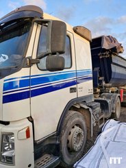 Camion Volvo 4x2 - 1
