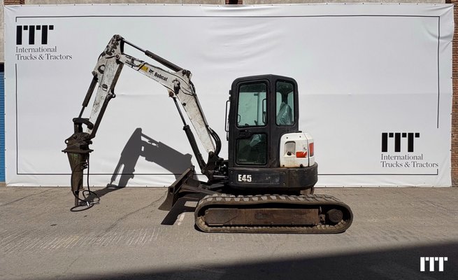 Mini pelle Bobcat E45 - 1