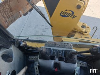 Pelle portée Komatsu WB97R - 8