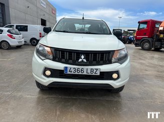 Voiture Mitsubishi L200 - 1
