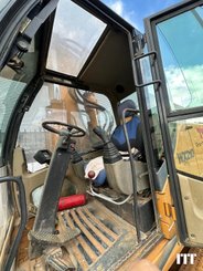 Pelle sur pneus Case  WX 210 - 4