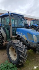 Tracteur agricole New Holland T4050 - 1