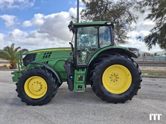 Tracteur agricole John Deere 6155 M - 1