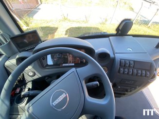 Bus / autocar ISUZU Novo Nees - 8