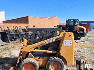 Mini chargeuse Case 410 - 1