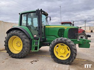 Tracteur agricole John Deere 6520 - 1