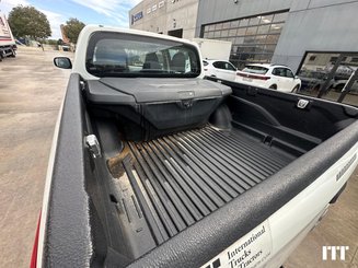 Voiture Mitsubishi L200 - 5
