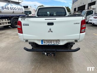 Voiture Mitsubishi L200 - 3