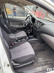 Voiture Mitsubishi L200 - 6