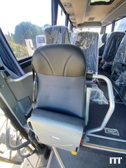 Bus / autocar ISUZU Novo Nees - 11