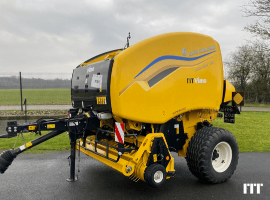 Tracteur agricole New Holland RB150 - 1