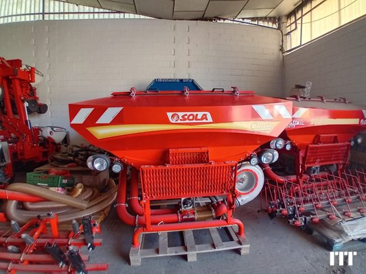 Distributeur d'engrais Solà AURA 3215 TOLVA 2000 - 1