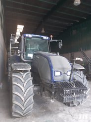 Tracteur agricole Valtra T190 - 4
