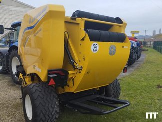 Presse à balles rondes New Holland PRO BELT 165 RC - 2