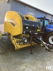 Presse à balles rondes New Holland ROLLBELT 180 - 1