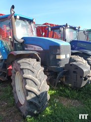 Tracteur agricole New Holland TM 175 - 2