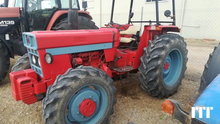 Tracteur agricole Case IH 585 - 4