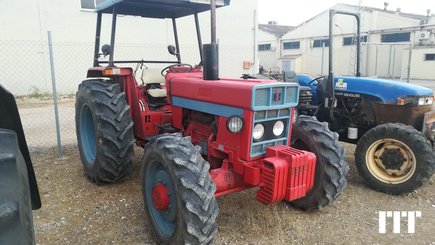 Tracteur agricole Case IH 585 - 3