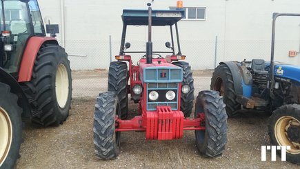 Tracteur agricole Case IH 585 - 2